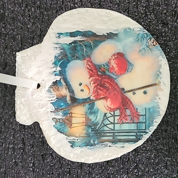 Snowman Shell Christmas Ornament (Handcrafted) - Picture 1 of 7